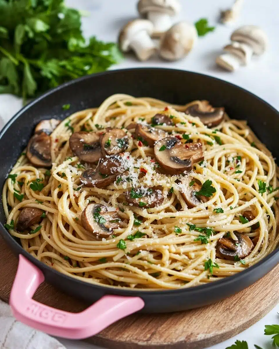Mushroom and Garlic Spaghetti Dinner Recipe