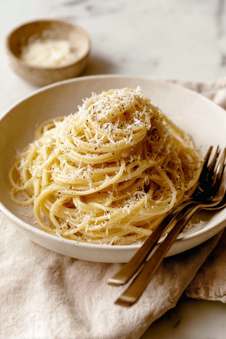 Creamy Cacio e Pepe Pasta Recipe